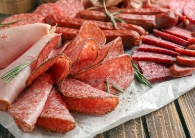 Carnivoor dieet: Wat zegt de wetenschap over veel vlees eten?